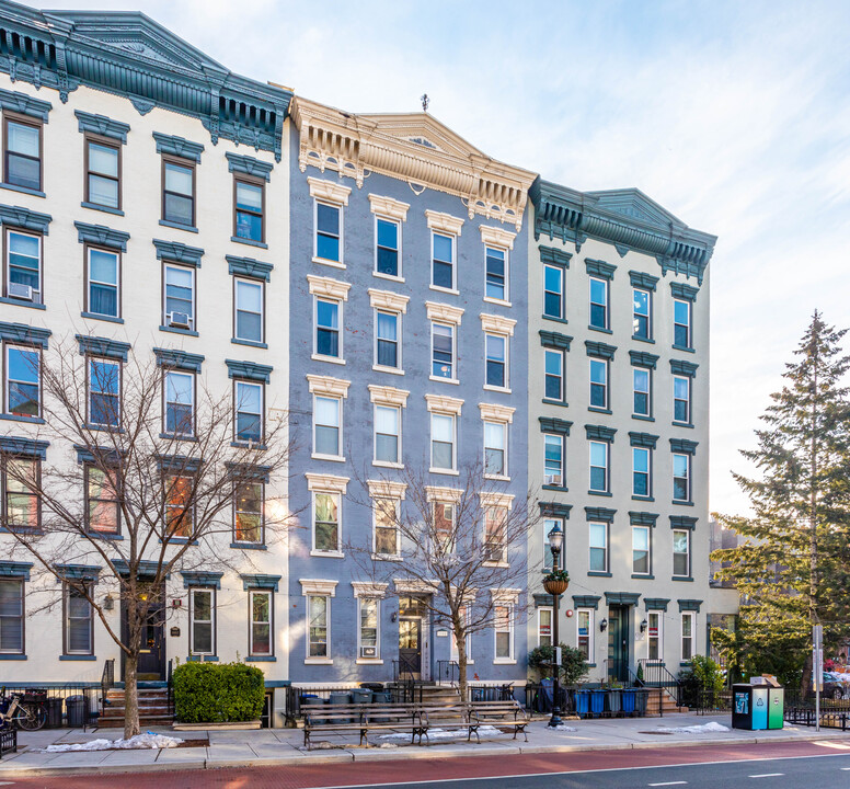 1105 Washington St in Hoboken, NJ - Foto de edificio