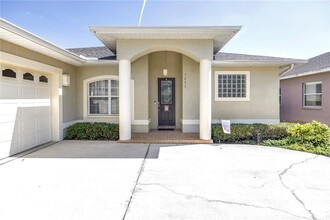 7842 40th Terrace N in St. Petersburg, FL - Building Photo - Building Photo