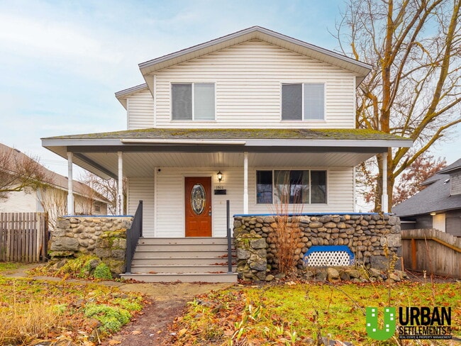 property at 1511 W Gardner Ave