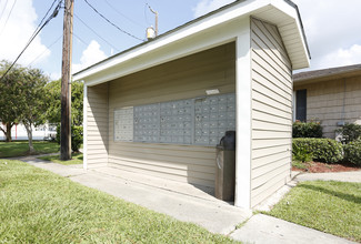 Baywood in Gretna, LA - Foto de edificio - Building Photo