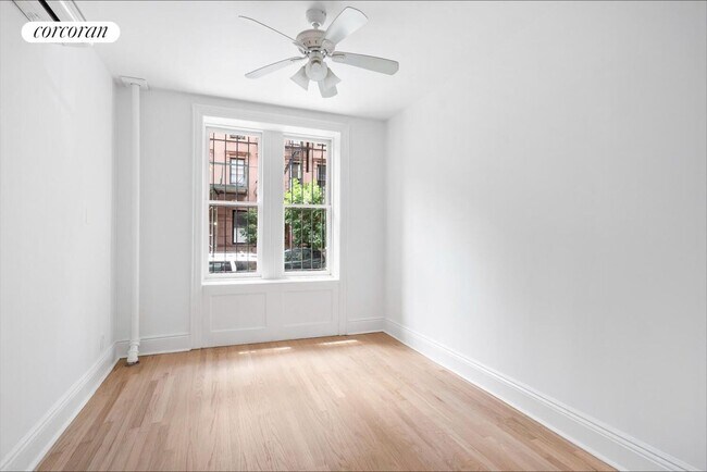 269 W 12th St in New York, NY - Foto de edificio - Building Photo