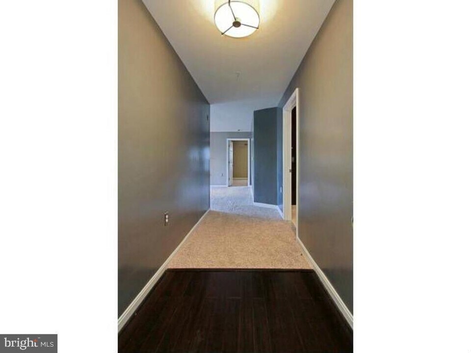 111 Timberbrook Ln, Unit 103 in Gaithersburg, MD - Building Photo