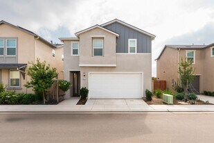 6313 E Meritage Dr in Fresno, CA - Building Photo