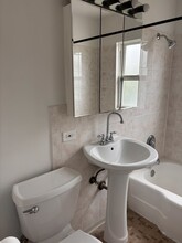 5133 W Addison St in Chicago, IL - Building Photo - Building Photo