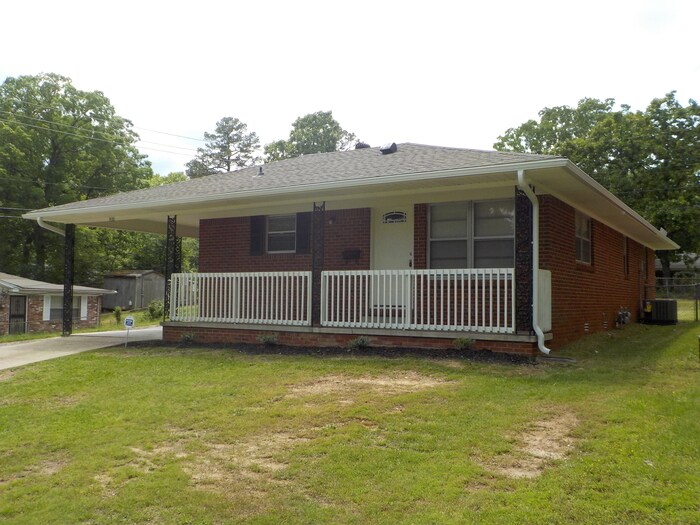 900 N Hughes St in Little Rock, AR - Building Photo