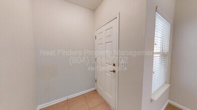 8241 Pelican Landing Rd in Jacksonville, FL - Building Photo - Building Photo