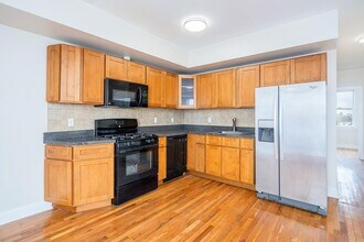 528 47th St in Union City, NJ - Building Photo - Building Photo