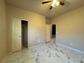 1486 Riverfront Dr in Bullhead City, AZ - Foto de edificio - Building Photo
