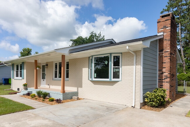 property at 208 Forestview Dr