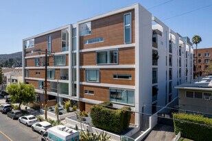 The Hollywood in Los Angeles, CA - Building Photo