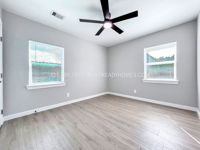 8158 Panay Dr in Houston, TX - Building Photo - Building Photo