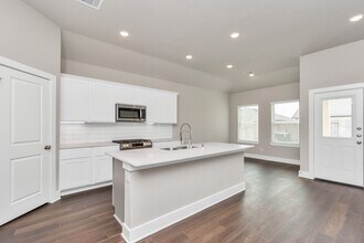 1218 Scarlet Crk Dr in Rosharon, TX - Building Photo - Building Photo