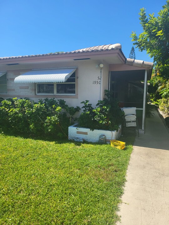 1952 Rodman St in Hollywood, FL - Building Photo