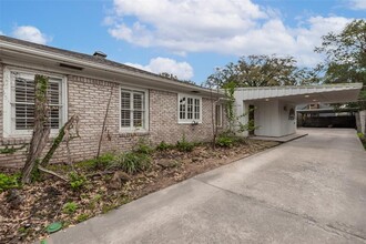 5659 Chevy Chase Dr in Houston, TX - Building Photo - Building Photo