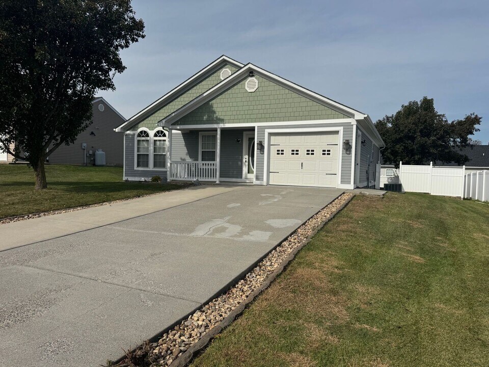 66 Wyer St in Weyers Cave, VA - Building Photo