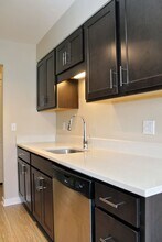 2725-2743 SE Taylor St in Portland, OR - Building Photo - Building Photo