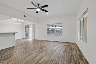 1818 Plum Ct in Henderson, NV - Building Photo - Building Photo