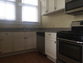 920 Scott St, Unit D in Little Rock, AR - Building Photo - Building Photo