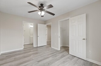 8719 Mowbray Way in Knoxville, TN - Foto de edificio - Building Photo