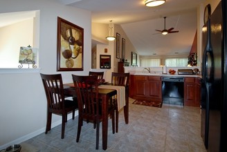 2132 Fulham Dr in Naperville, IL - Building Photo - Building Photo