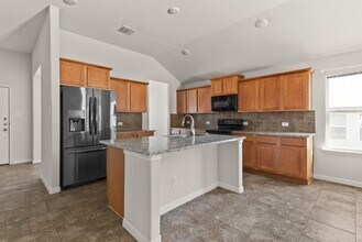 3902 Flatrock Mountain Dr in Killeen, TX - Building Photo - Building Photo