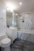 2-40-40 51st Ave, Unit 2C in Queens, NY - Building Photo - Building Photo
