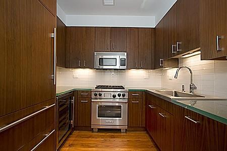 property at 33 W 56th St