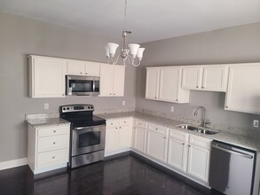 308 W King St in Jackson, TN - Building Photo - Building Photo