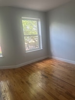 673 E 223rd St in Bronx, NY - Building Photo