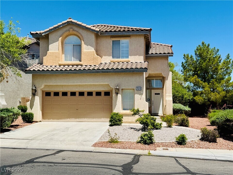 2828 Cottoneaster St in Las Vegas, NV - Building Photo