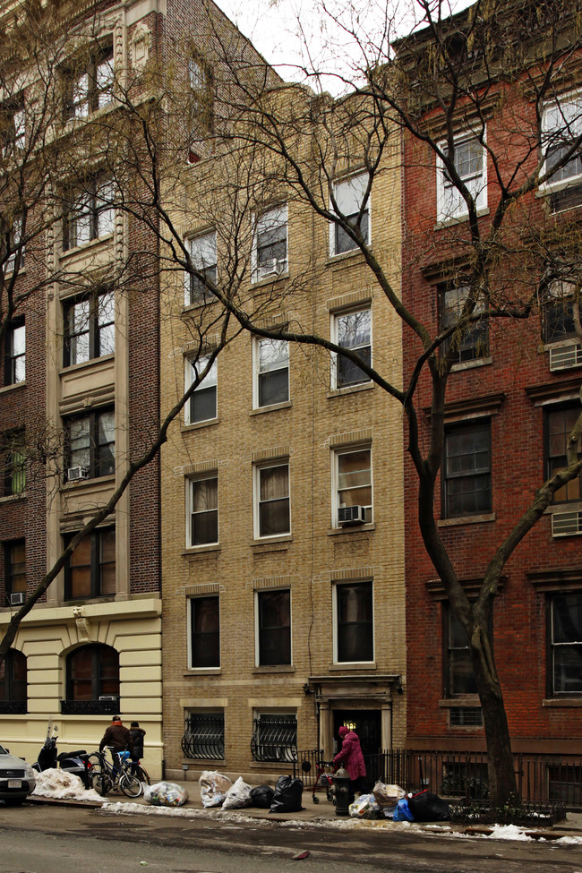 234 E 5th St in New York, NY - Building Photo - Building Photo