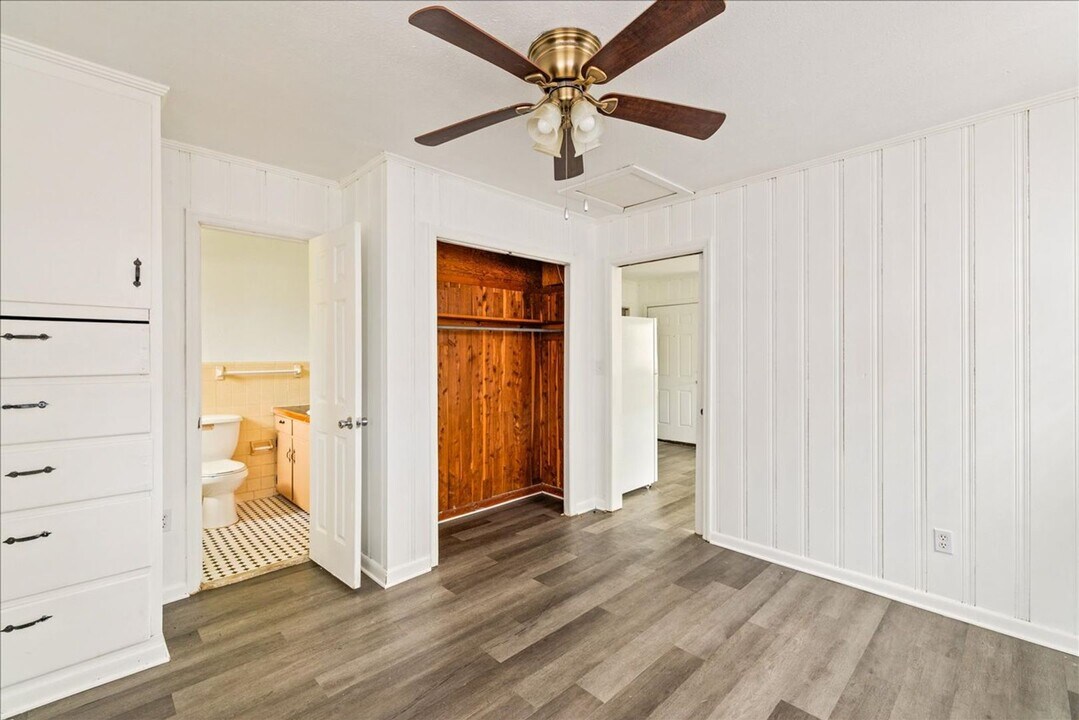 1862 W Pensacola St in Tallahassee, FL - Foto de edificio