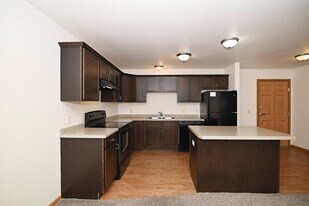 Paraiso Estates in Sauk Rapids, MN - Building Photo