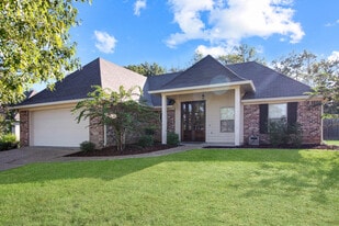 165 Harvey Cir in Canton, MS - Building Photo