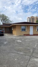 3325 SW 23rd Terrace in Miami, FL - Building Photo - Building Photo