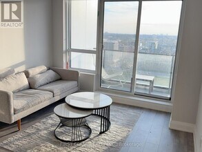 18 Water Walk Dr in Markham, ON - Building Photo - Building Photo