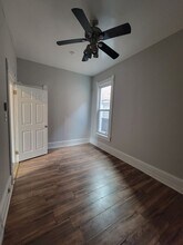 1302 E 72nd St in Chicago, IL - Foto de edificio - Building Photo