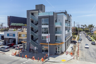 Pico Federal Apartments in Los Angeles, CA - Building Photo - Building Photo