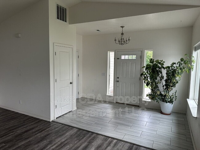 4747 W Princetown Ln in Coeur d'Alene, ID - Building Photo - Building Photo