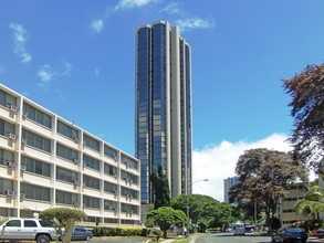 Hale Kaheka in Honolulu, HI - Building Photo - Building Photo