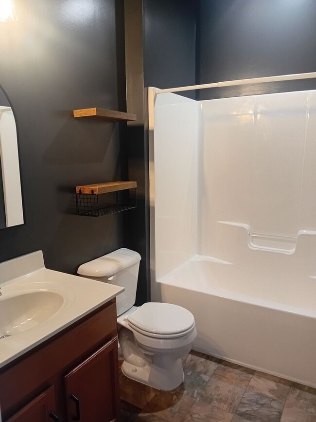 360 River Oak St in Spring Lake, NC - Building Photo - Building Photo