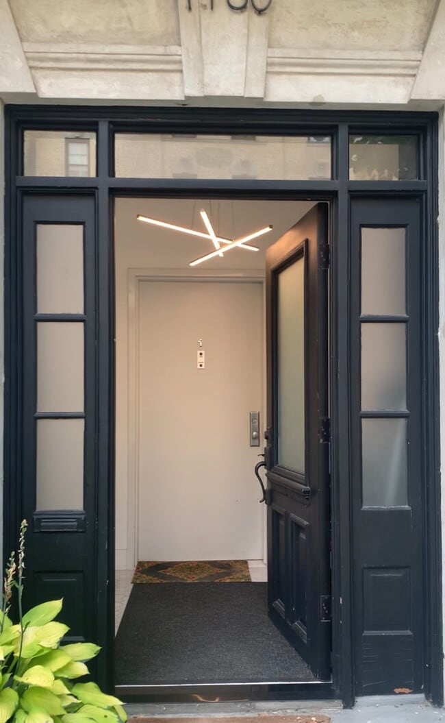 1160 Union St, Unit #1 in Brooklyn, NY - Building Photo - Building Photo