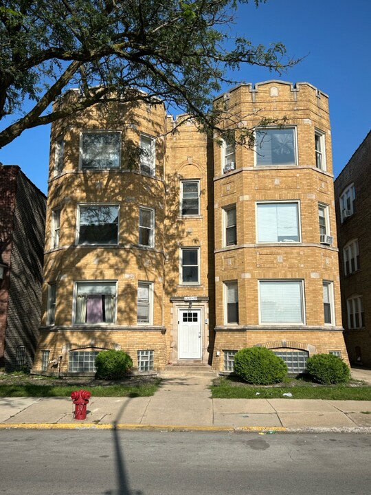 11327 S King Dr-Unit -2 in Chicago, IL - Building Photo