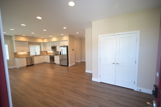 506 W Evergreen Farm Way in Sequim, WA - Building Photo - Building Photo