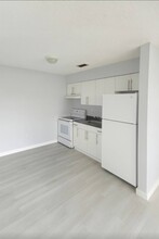 3216 SW 23rd Terrace in Miami, FL - Foto de edificio - Building Photo