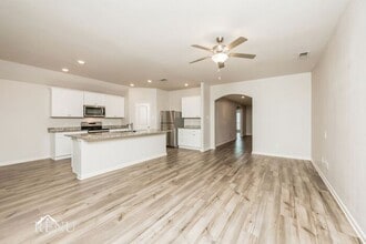 1934 Delta Downs Dr in Seagoville, TX - Building Photo - Building Photo