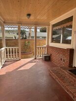 105 E Olive Ave in Lompoc, CA - Building Photo