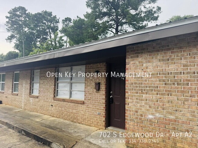 702 S Edgewood Dr in Dothan, AL - Building Photo - Building Photo