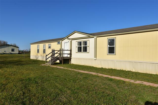 2745 Ranch Rd in Whitesboro, TX - Building Photo