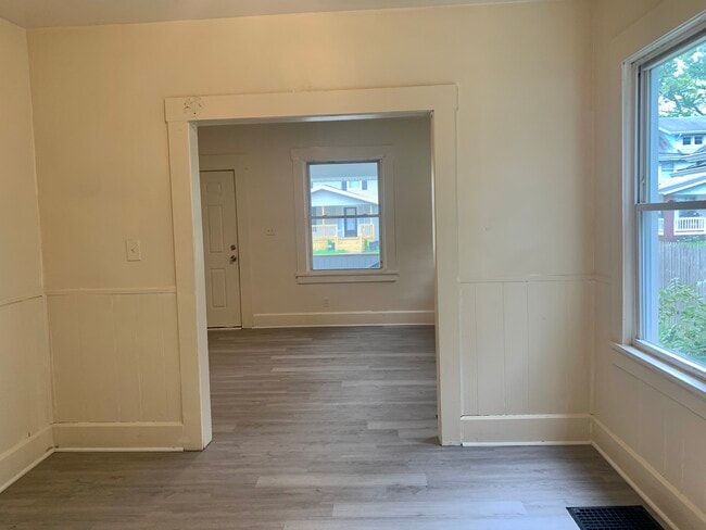 1729 Edwards Ave NE, Unit 1729 in Canton, OH - Foto de edificio - Building Photo